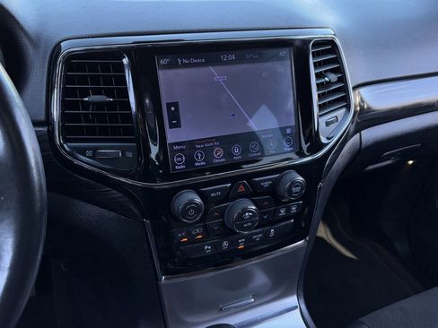 Used 2019 Jeep Grand Cherokee Altitude image 20