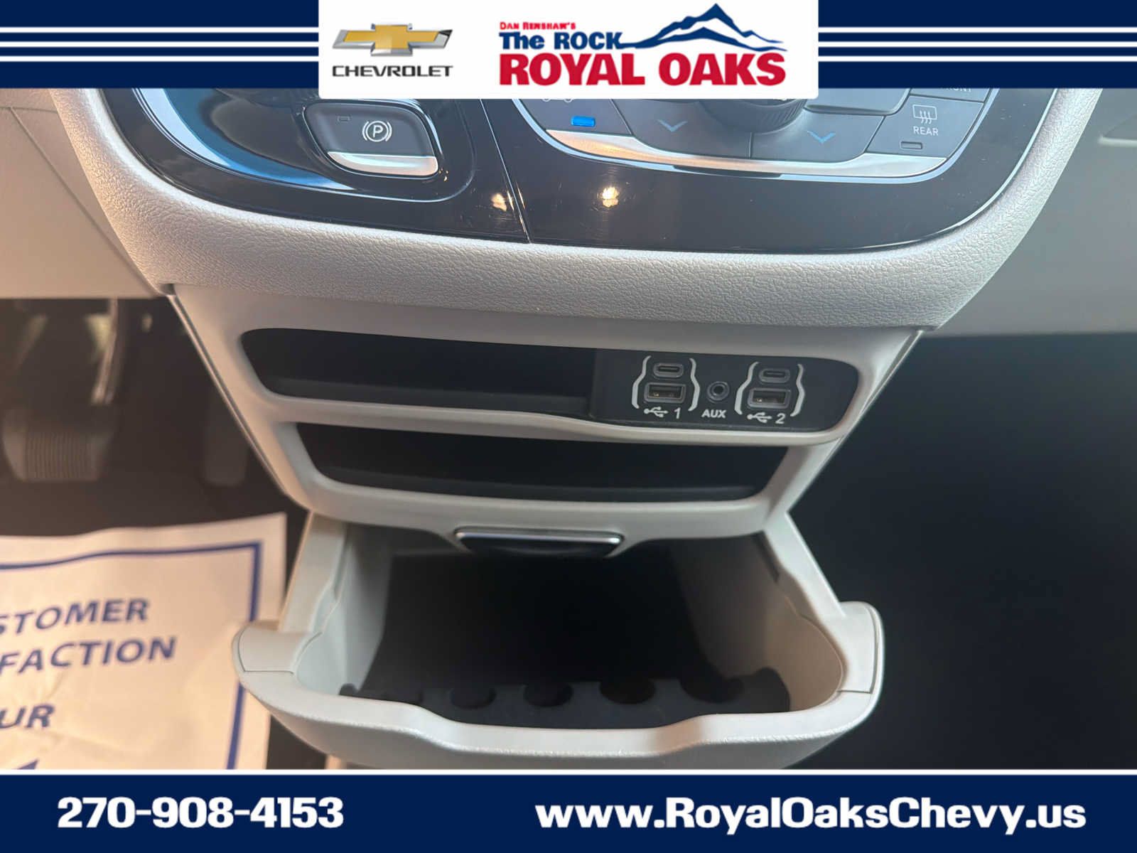 Used 2023 Chrysler Voyager LX FWD image 18