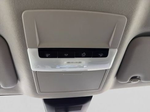Used 2025 Nissan Sentra SV FWD image 25