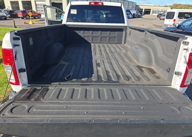 Used 2023 RAM 2500 Tradesman w/ Chrome Appearance Group AWD/4WD image 7