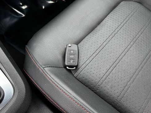 Used 2013 Volkswagen Jetta GLI Autobahn FWD image 38