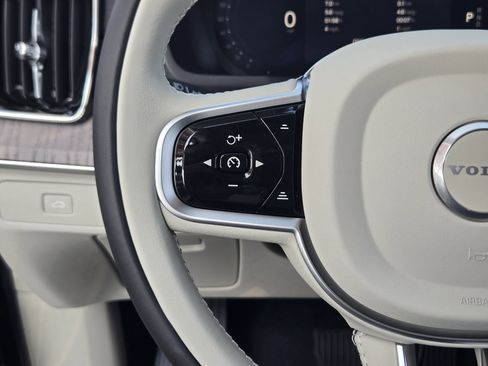 New 2026 Volvo XC90 B6 Ultra w/ Protection Package image 30