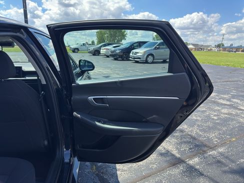 Used 2025 Hyundai Sonata SEL FWD image 16