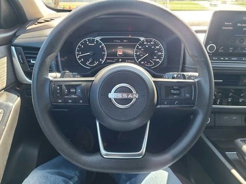 Used 2023 Nissan Rogue S AWD/4WD image 26