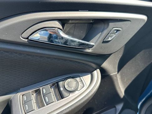 Used 2025 Chevrolet Malibu LT FWD image 17