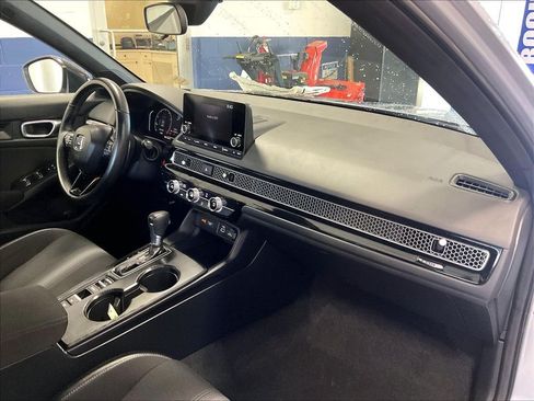 Used 2024 Honda Civic Sport image 14