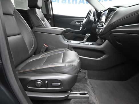 Used 2020 Chevrolet Traverse Premier AWD/4WD image 9