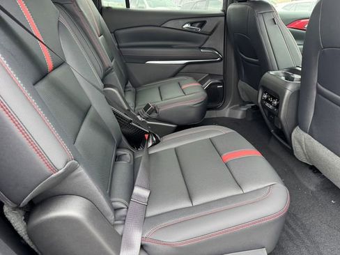 New 2026 Chevrolet Traverse RS w/ LPO, Floor Liner Package image 9