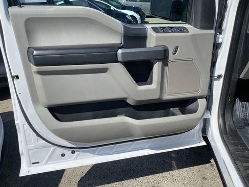 Used 2018 Ford F150 XLT AWD/4WD image 15