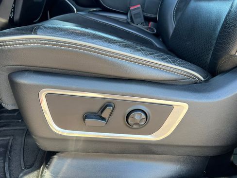 Used 2019 RAM 1500 Laramie w/ Trailer Tow Group image 16