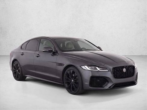 Used 2024 Jaguar XF R-Dynamic SE AWD/4WD image 3