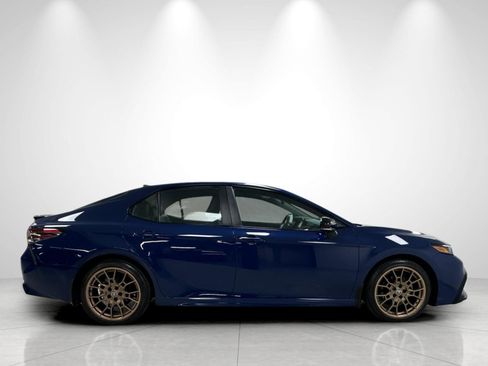 Used 2024 Toyota Camry SE FWD image 6