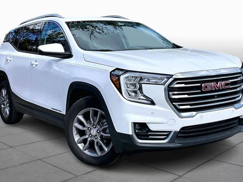 Used 2022 GMC Terrain SLT w/ Tech Package image 3