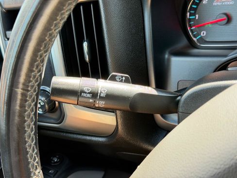 Used 2018 Chevrolet Silverado 1500 LT w/ Midnight Edition AWD/4WD image 68