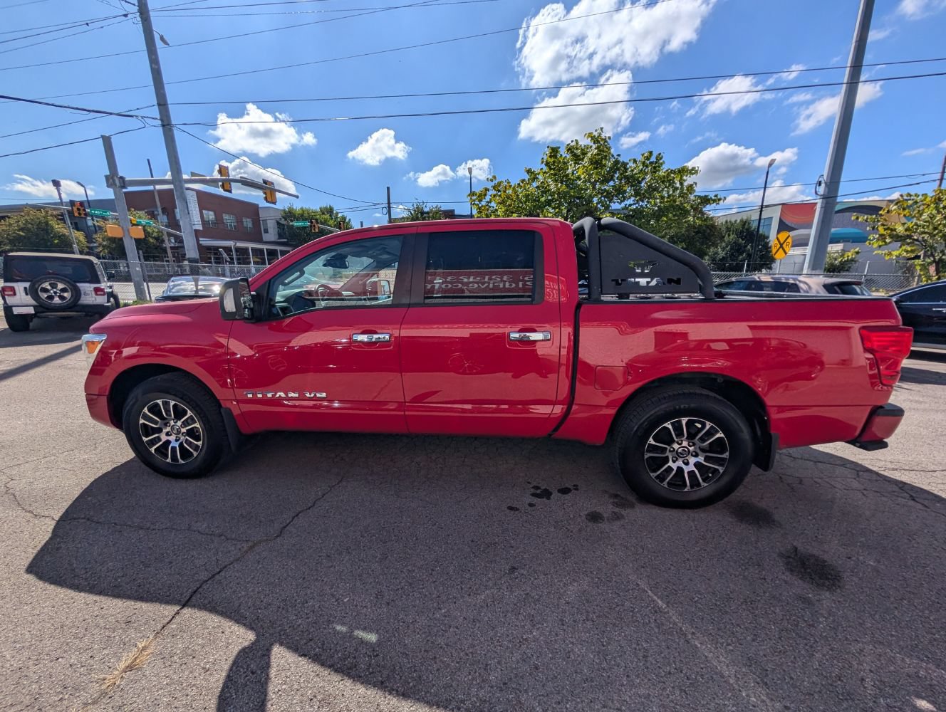 Used 2020 Nissan Titan 2WD Crew Cab image 9