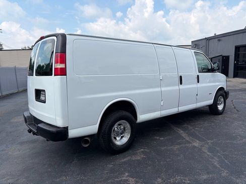 Used 2014 Chevrolet Express 2500 Extended RWD image 26