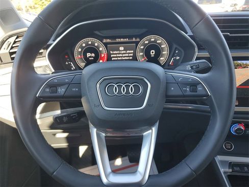 Used 2024 Audi Q3 2.0T Premium Plus image 22