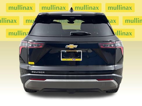 Used 2025 Chevrolet Equinox LT w/ Safety and Technology Package FWD image 29