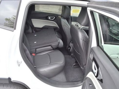 New 2026 Jeep Compass Limited w/ Sun, Sound & Navigation Group image 32