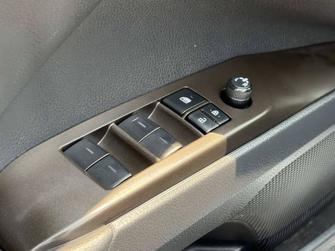 Used 2022 Toyota Camry SE w/ Convenience Package FWD image 15