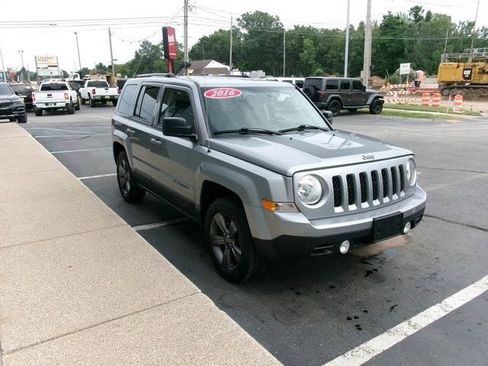 Used 2016 Jeep Patriot Sport AWD/4WD image 4