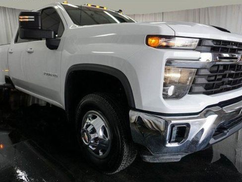 Used 2025 Chevrolet Silverado 3500 LT w/ Convenience Package image 1