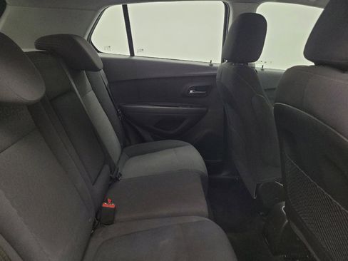 Used 2020 Chevrolet Trax LS FWD image 19