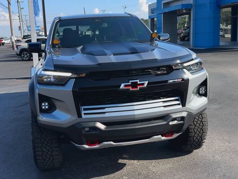 Used 2024 Chevrolet Colorado ZR2 w/ Safety Package AWD/4WD image 3