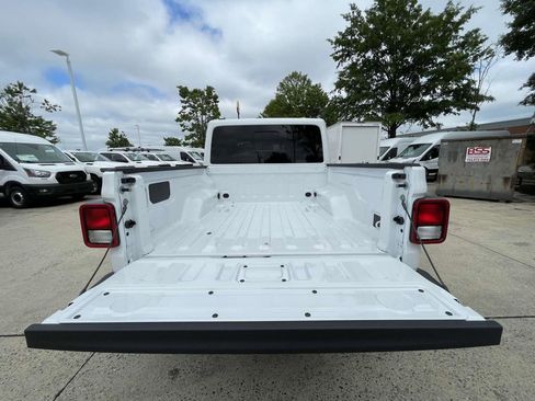 New 2025 Jeep Gladiator Sport w/ Premium Package image 30