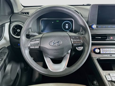 Used 2023 Hyundai Kona SE FWD image 18
