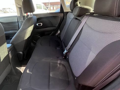 Used 2018 Kia Soul + FWD image 25