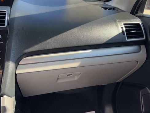 Used 2016 Subaru Forester 2.5i Premium image 13