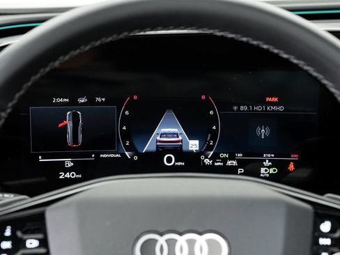 Certified 2025 Audi Q5 Premium w/ Convenience Package AWD/4WD image 14