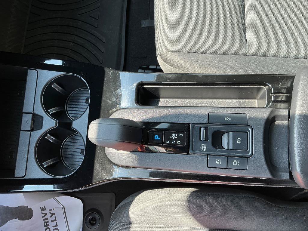 Used 2023 Toyota Prius LE FWD image 18
