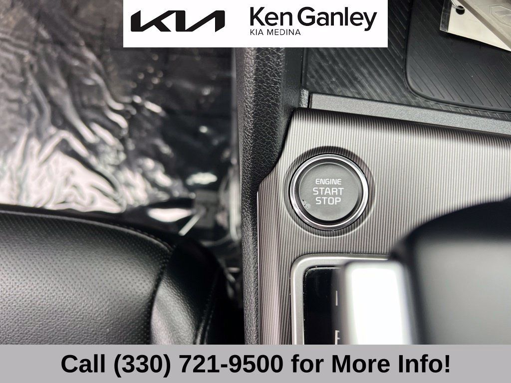 Certified 2026 Kia Sportage EX FWD image 35