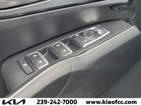 Certified 2022 Kia Sorento LX image 23