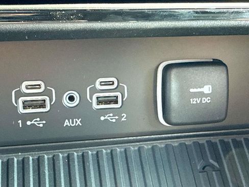 New 2026 Jeep Grand Cherokee Altitude AWD/4WD image 21
