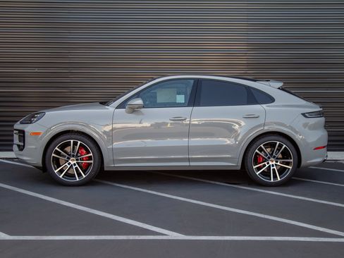 New 2026 Porsche Cayenne S AWD/4WD image 2