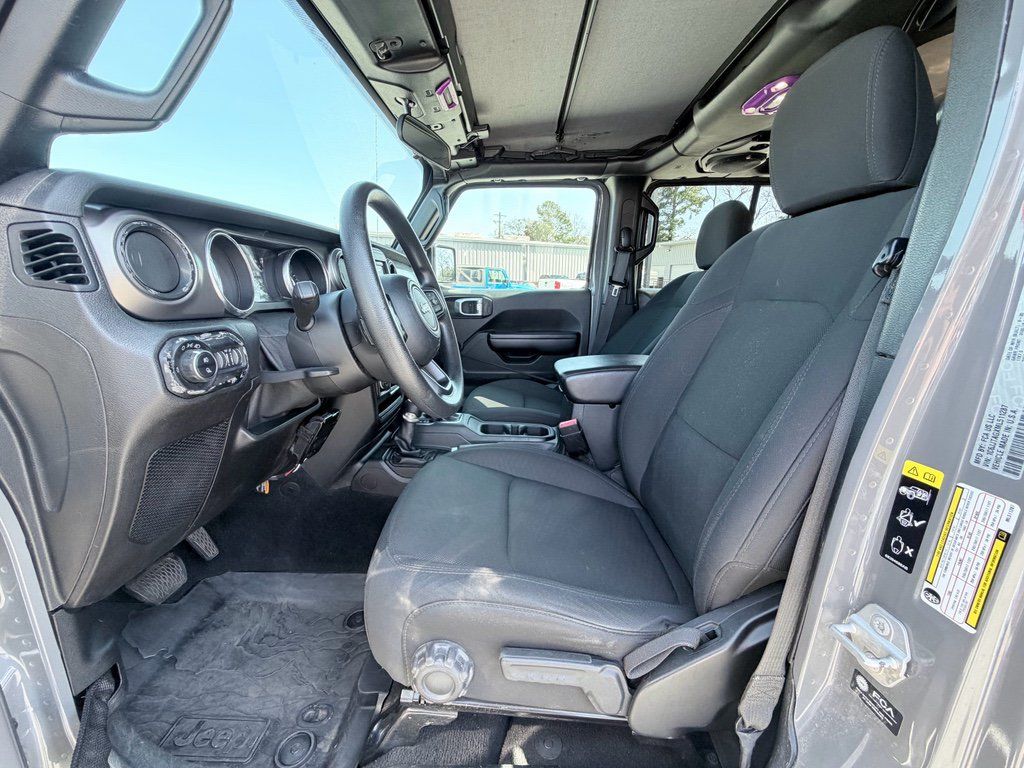 Used 2021 Jeep Gladiator Sport AWD/4WD image 19