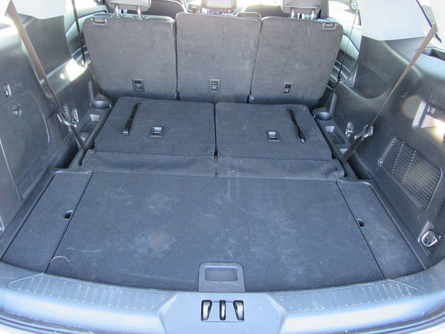 Used 2022 Ford Explorer XLT w/ Equipment Group 202A AWD/4WD image 12