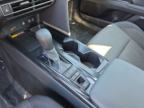 Used 2025 Toyota Camry LE FWD image 22