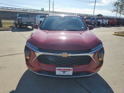 New 2026 Chevrolet Trax LT w/ Driver Confidence Package image 2