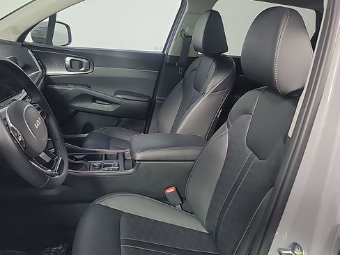 Used 2025 Kia Sorento EX w/ Panoramic Sunroof Package AWD/4WD image 16