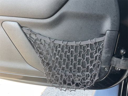 Used 2012 Jeep Wrangler Unlimited Sahara image 29