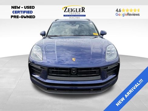 Used 2025 Porsche Macan AWD/4WD image 8