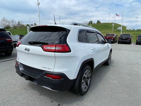 Certified 2018 Jeep Cherokee Limited w/ Trailer Tow Group AWD/4WD image 3
