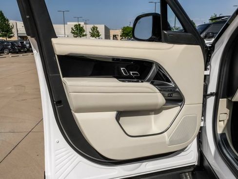 New 2026 Land Rover Range Rover Long Wheelbase SE AWD/4WD image 51