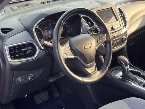 Used 2022 Chevrolet Equinox LT FWD image 15