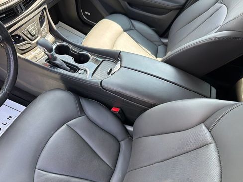 Used 2019 Buick Envision Premium w/ LPO, Road Trip Package AWD/4WD image 17