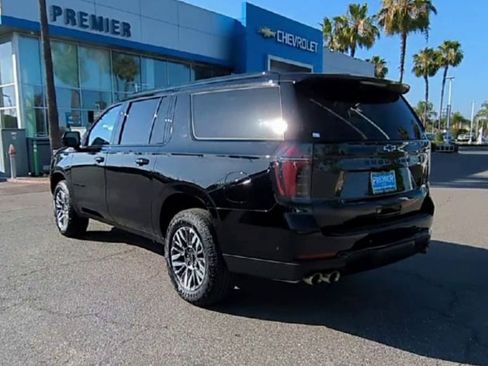 Used 2025 Chevrolet Suburban Z71 AWD/4WD image 6